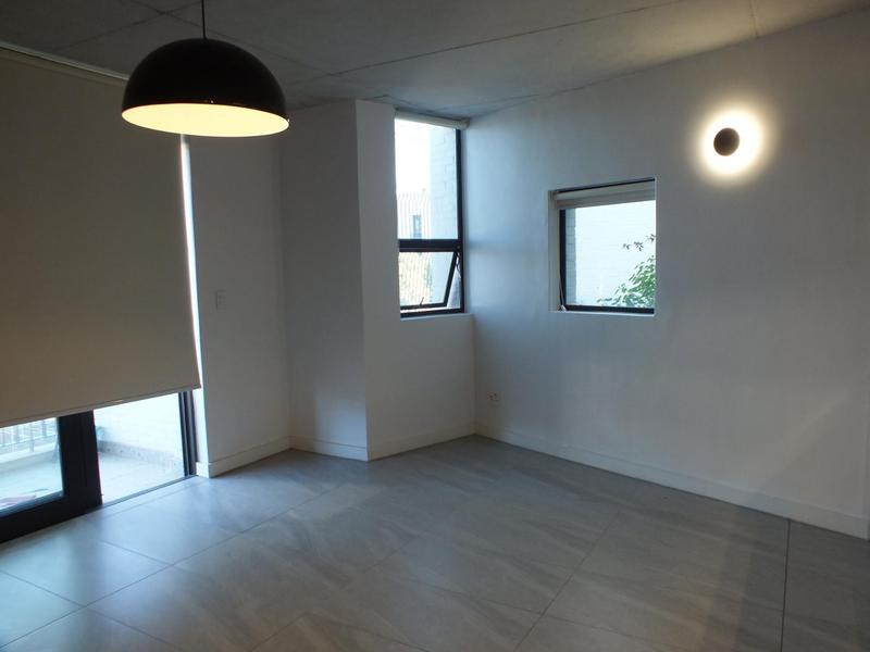 To Let 1 Bedroom Property for Rent in Devonbosch Precinct Western Cape